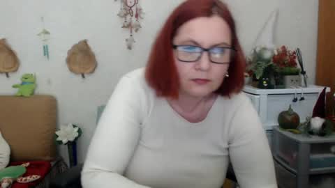 Snapshot of dyannelovee chatting on 03-08-25, 04:17 Dyanne online show from 03-08-25, 04:17