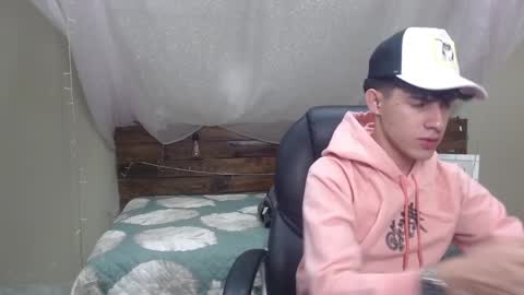 Snapshot of dyla_n18_ chatting on 01-19-25, 07:58 dyla_n18_ online show from 01-19-25, 07:58