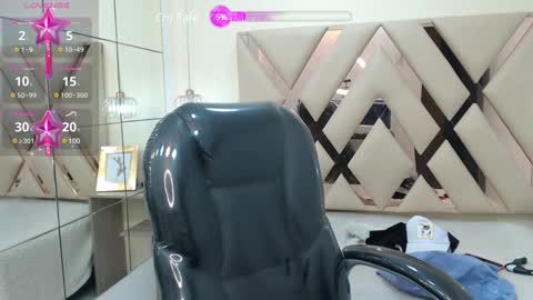 Snapshot of dyla_n18_ chatting on 02-02-25, 09:45 dyla_n18_ online show from 02-02-25, 09:45