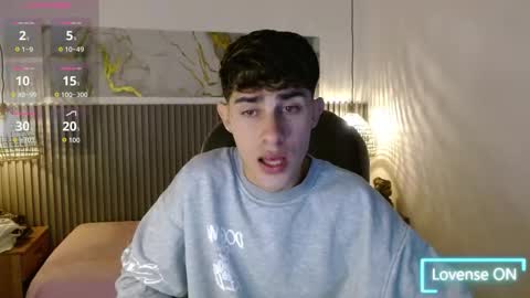 Snapshot of dyla_n18_ chatting on 11-17-25, 08:25 dyla_n18_ online show from 11-17-25, 08:25