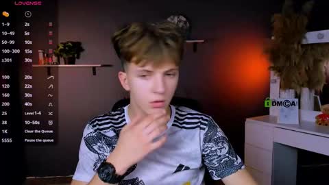 Snapshot of dylan_bold chatting on 10-08-25, 07:11 dylan_bold online show from 10-08-25, 07:11