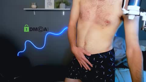 Snapshot of dylan_bold chatting on 10-14-25, 12:33 dylan_bold online show from 10-14-25, 12:33