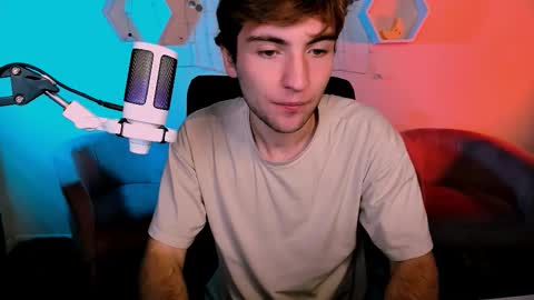 Snapshot of dylan_bold chatting on 11-16-25, 09:53 dylan_bold online show from 11-16-25, 09:53