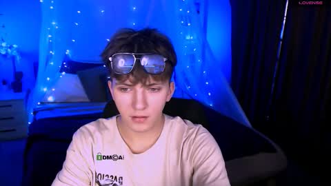 Snapshot of dylan_bold chatting on 11-24-25, 08:41 dylan_bold online show from 11-24-25, 08:41