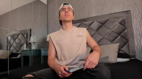 Dylan online show from 09-24-25, 11:24