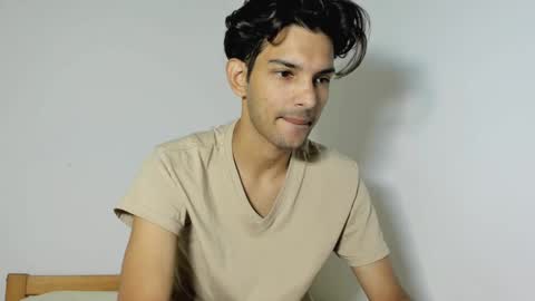 Snapshot of dylan_hoot chatting on 09-12-25, 03:56 Dylan online show from 09-12-25, 03:56