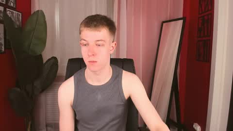 Snapshot of dylan_norton chatting on 05-14-26, 10:11 Dylan online show from 05-14-26, 10:11