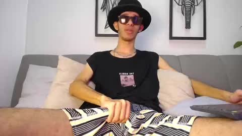 dylan_scotts online show from 10-17-25, 09:50