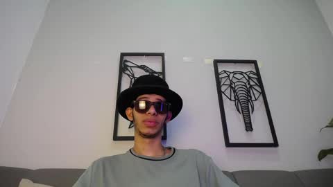 dylan_scotts online show from 10-22-25, 07:57