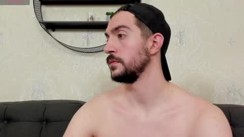 Snapshot of dylan_starxx chatting on 04-20-26, 10:11 Dylan online show from 04-20-26, 10:11