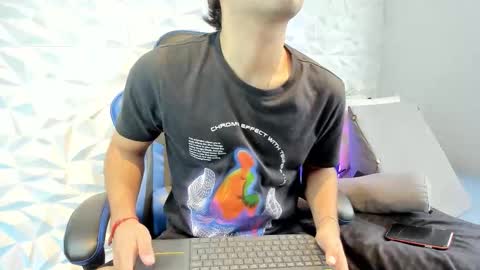 Snapshot of dylan_walton chatting on 10-02-25, 01:29 Dylan online show from 10-02-25, 01:29