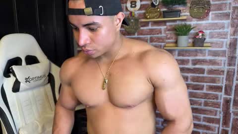 Snapshot of dylangusss chatting on 03-02-26, 07:59 Dylangusss online show from 03-02-26, 07:59