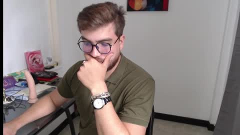 Snapshot of dylanhot10 chatting on 12-17-24, 08:21 dylanhot10 online show from 12-17-24, 08:21