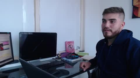 Snapshot of dylanhot10 chatting on 02-03-25, 08:03 dylanhot10 online show from 02-03-25, 08:03