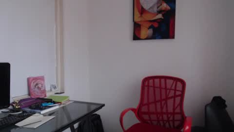 Snapshot of dylanhot10 chatting on 02-04-25, 10:55 dylanhot10 online show from 02-04-25, 10:55