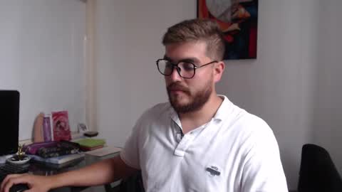 Snapshot of dylanhot10 chatting on 02-17-25, 09:52 dylanhot10 online show from 02-17-25, 09:52