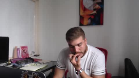 Snapshot of dylanhot10 chatting on 02-18-25, 08:47 dylanhot10 online show from 02-18-25, 08:47