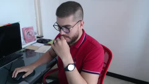 Snapshot of dylanhot10 chatting on 09-16-25, 08:43 dylanhot10 online show from 09-16-25, 08:43