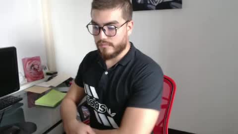 Snapshot of dylanhot10 chatting on 10-07-25, 08:39 dylanhot10 online show from 10-07-25, 08:39