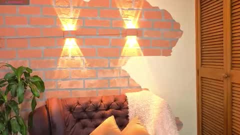 D Y L A N online show from 10-03-25, 12:07