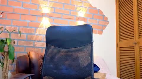 D Y L A N online show from 02-21-26, 02:34