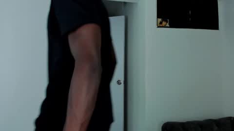 Dylan Taylor online show from 09-11-25, 03:17