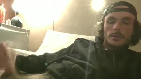 Snapshot of dylp400 chatting on 12-16-24, 01:53 dylp400 online show from 12-16-24, 01:53