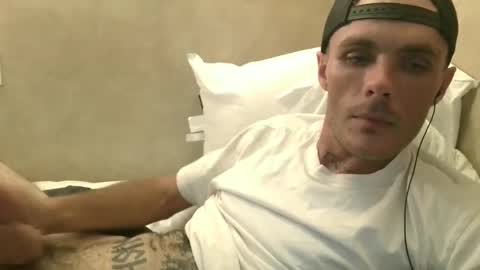 Snapshot of dylp400 chatting on 12-29-24, 06:14 dylp400 online show from 12-29-24, 06:14