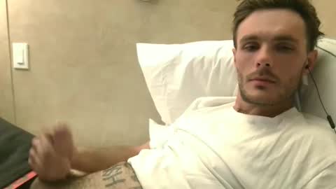 Snapshot of dylp400 chatting on 01-08-25, 12:05 dylp400 online show from 01-08-25, 12:05