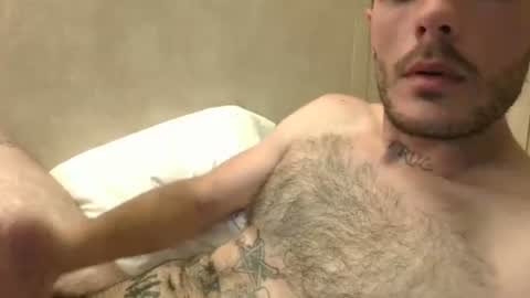 Snapshot of dylp400 chatting on 01-10-25, 12:26 dylp400 online show from 01-10-25, 12:26