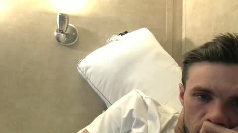 Snapshot of dylp400 chatting on 01-14-25, 02:19 dylp400 online show from 01-14-25, 02:19