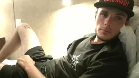 Snapshot of dylp400 chatting on 01-23-25, 10:22 dylp400 online show from 01-23-25, 10:22