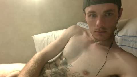 Snapshot of dylp400 chatting on 02-02-25, 02:17 dylp400 online show from 02-02-25, 02:17