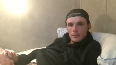 Snapshot of dylp400 chatting on 02-03-25, 10:47 dylp400 online show from 02-03-25, 10:47