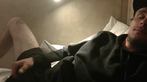 Snapshot of dylp400 chatting on 02-04-25, 11:27 dylp400 online show from 02-04-25, 11:27