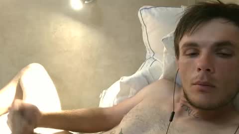 Snapshot of dylp400 chatting on 02-11-25, 11:54 dylp400 online show from 02-11-25, 11:54