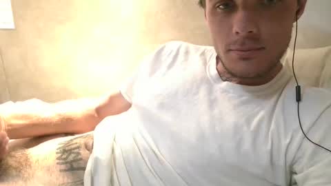 Snapshot of dylp400 chatting on 02-12-25, 02:24 dylp400 online show from 02-12-25, 02:24