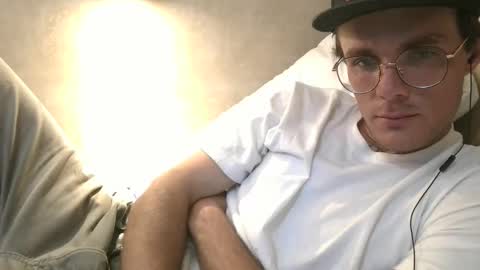 Snapshot of dylp400 chatting on 03-02-25, 11:50 dylp400 online show from 03-02-25, 11:50