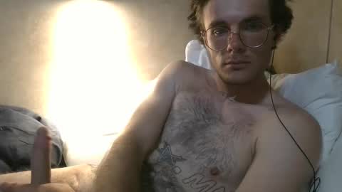 Snapshot of dylp400 chatting on 03-04-25, 10:02 dylp400 online show from 03-04-25, 10:02