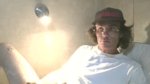 Snapshot of dylp400 chatting on 09-10-25, 05:07 dylp400 online show from 09-10-25, 05:07