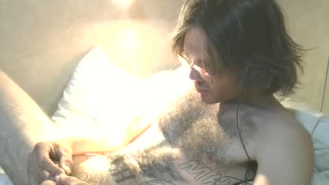 Snapshot of dylp400 chatting on 09-16-25, 11:44 dylp400 online show from 09-16-25, 11:44