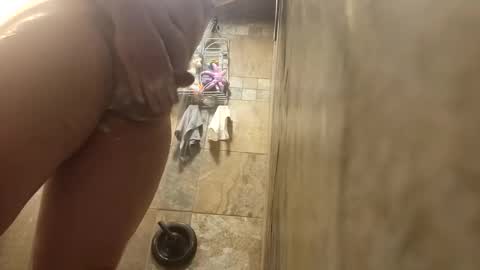 Snapshot of dzone2069 chatting on 11-14-25, 08:07 dzone2069 online show from 11-14-25, 08:07