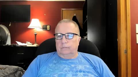 Snapshot of e_rectiom chatting on 12-23-24, 09:40 Mr Wonderful online show from 12-23-24, 09:40