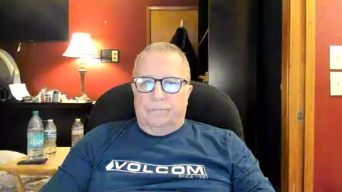 Snapshot of e_rectiom chatting on 12-29-24, 11:39 Mr Wonderful online show from 12-29-24, 11:39