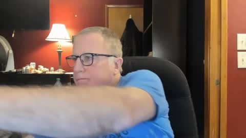 Snapshot of e_rectiom chatting on 01-04-25, 11:59 Mr Wonderful online show from 01-04-25, 11:59