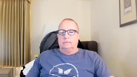 Snapshot of e_rectiom chatting on 01-17-25, 11:40 Mr Wonderful online show from 01-17-25, 11:40