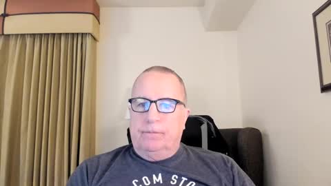 Snapshot of e_rectiom chatting on 01-28-25, 01:38 Mr Wonderful online show from 01-28-25, 01:38