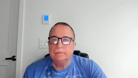 Snapshot of e_rectiom chatting on 02-19-25, 06:43 Mr Wonderful online show from 02-19-25, 06:43