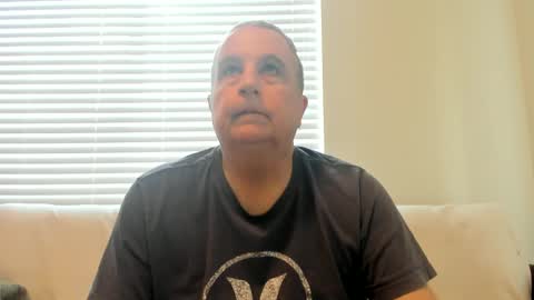 Snapshot of e_rectiom chatting on 03-05-25, 08:42 Mr Wonderful online show from 03-05-25, 08:42