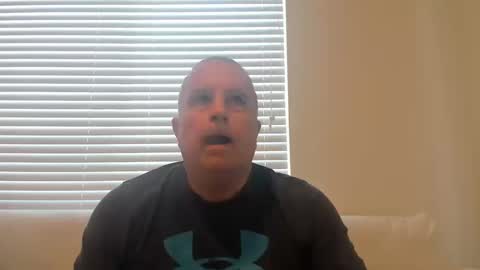 Snapshot of e_rectiom chatting on 10-14-25, 09:26 Mr Wonderful online show from 10-14-25, 09:26